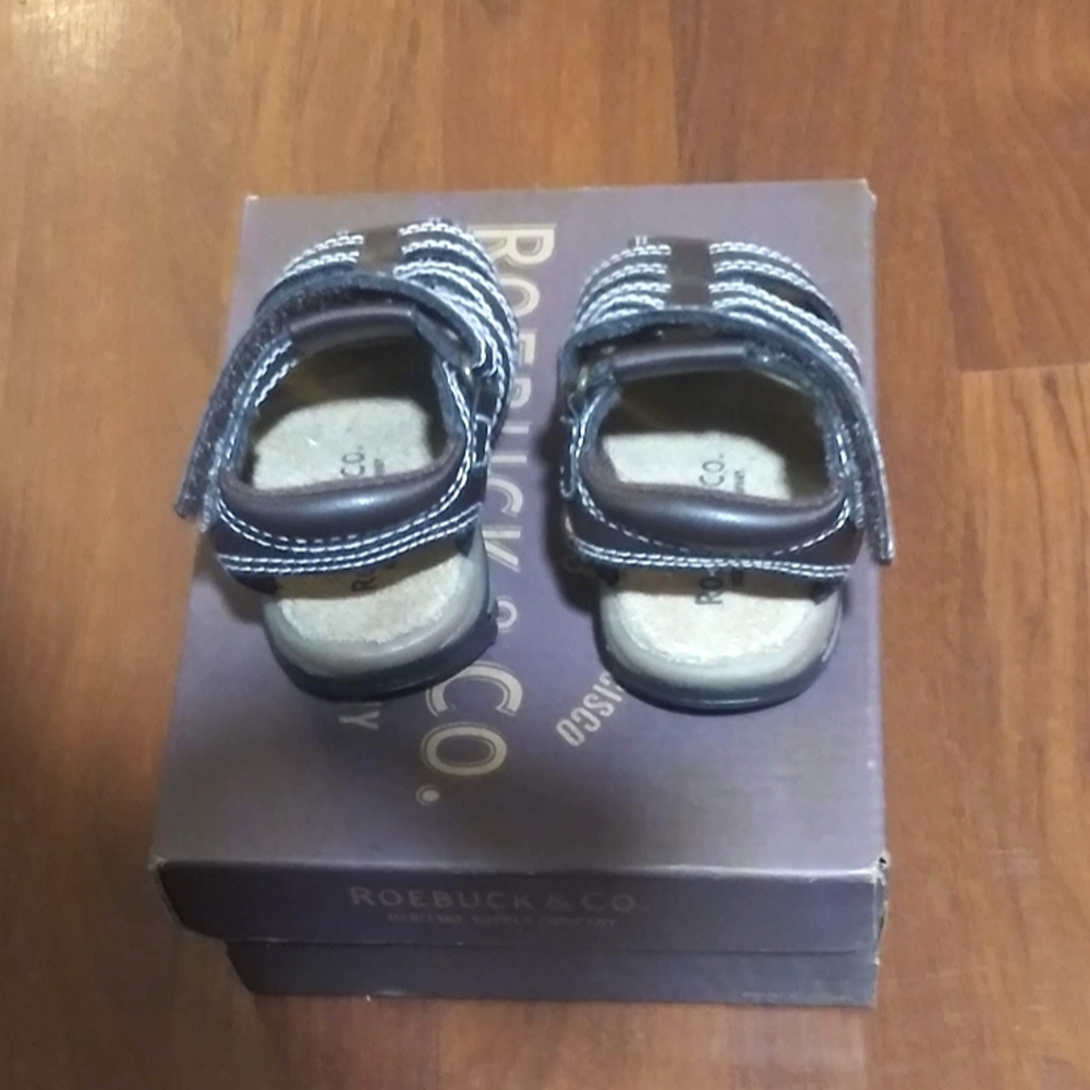 New In Box Infant Sandals - Picture 3 of 6